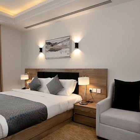 The Proud Hotel الخبر المظهر الخارجي الصورة